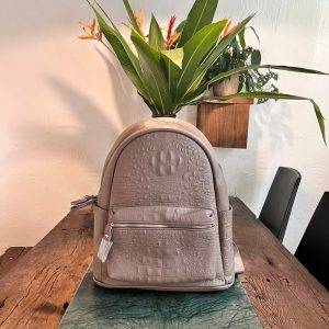 Bảo quản balo nơi thoáng mát